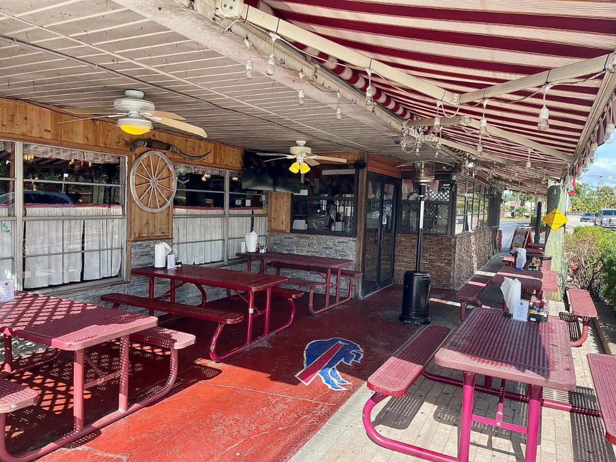 Buffalo Chip's Ranch House Bonita Springs